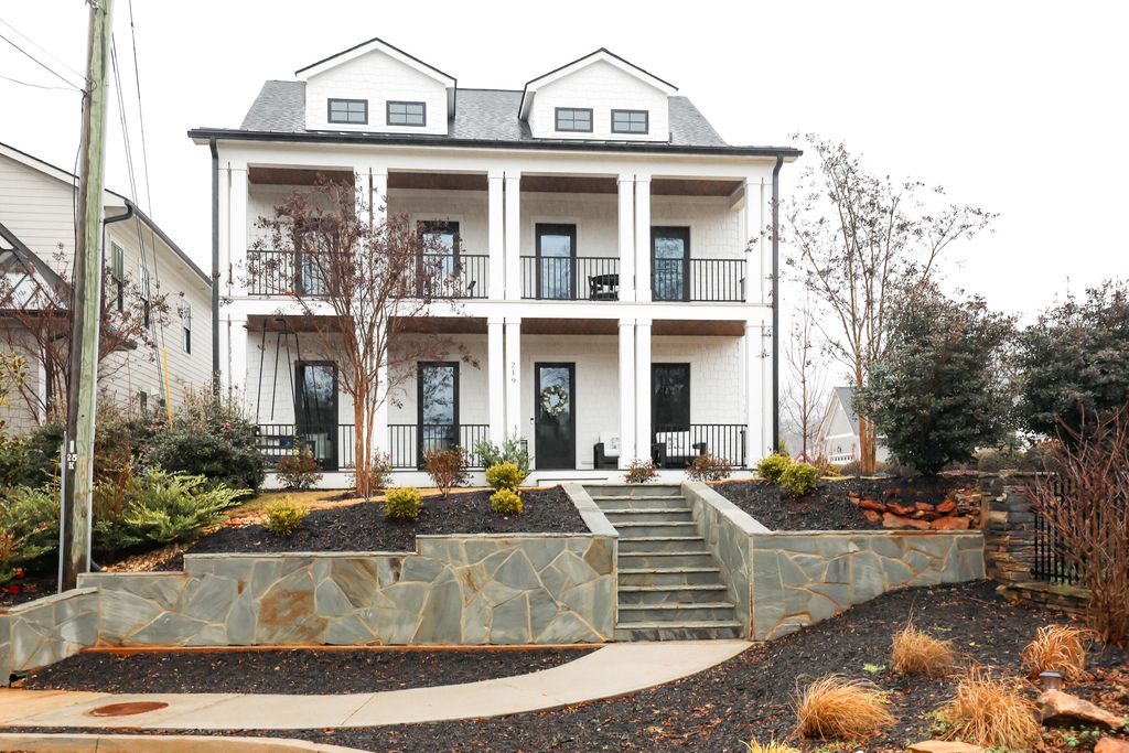 Image 3 of property listing at 219 Chapin Street, Greenville, SC 29605