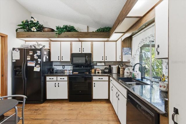 2 CLARENDON COURT S, Palm Coast, FL 32137