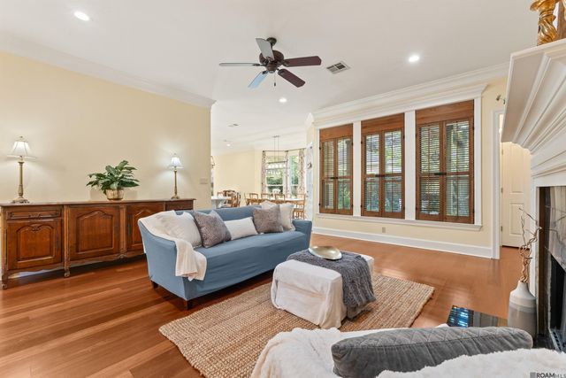 2102 Sassy Ln, Baton Rouge, LA 70808