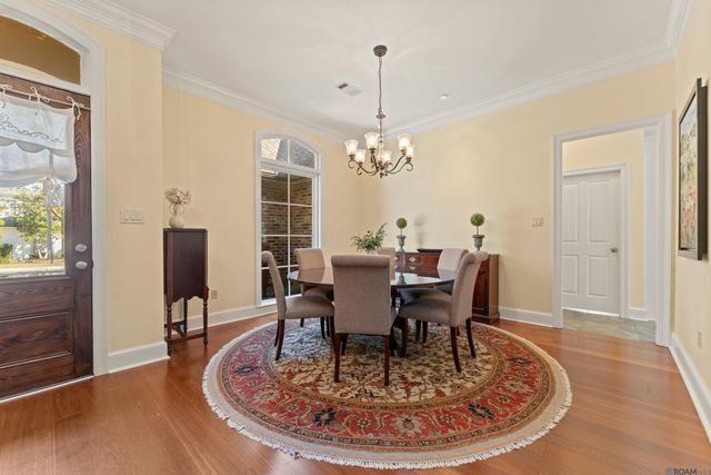 2102 Sassy Ln, Baton Rouge, LA 70808