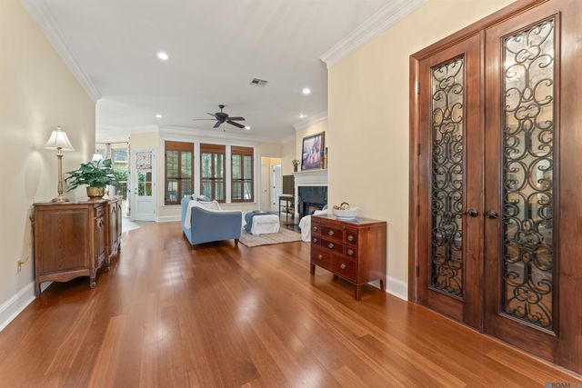 2102 Sassy Ln, Baton Rouge, LA 70808