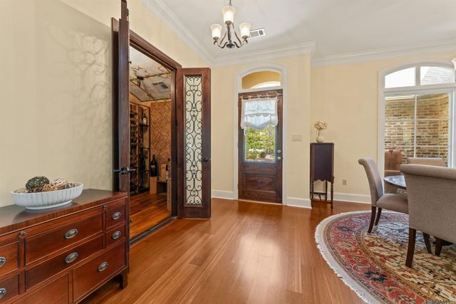 2102 Sassy Ln, Baton Rouge, LA 70808