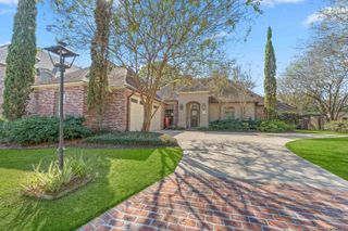 2102 Sassy Ln, Baton Rouge, LA 70808