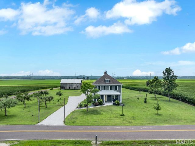 6036 Black Walnut Road, St Charles, MO 63301