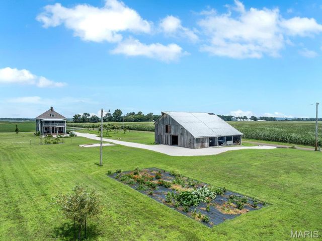 6036 Black Walnut Road, St Charles, MO 63301