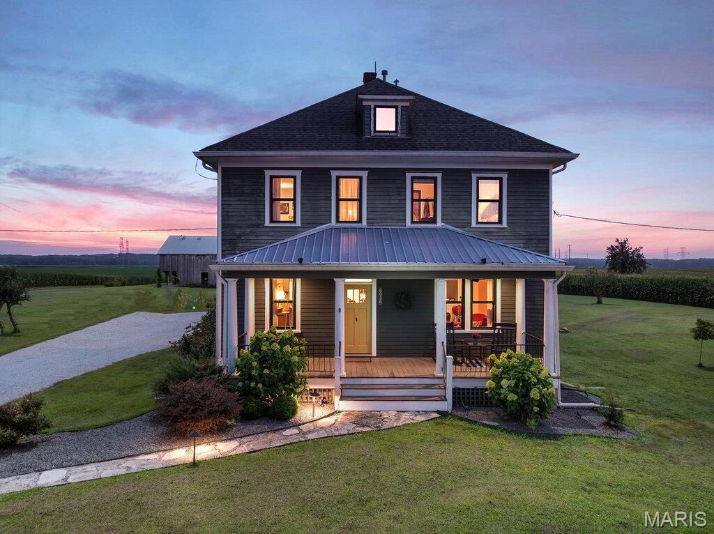 6036 Black Walnut Road, St Charles, MO 63301