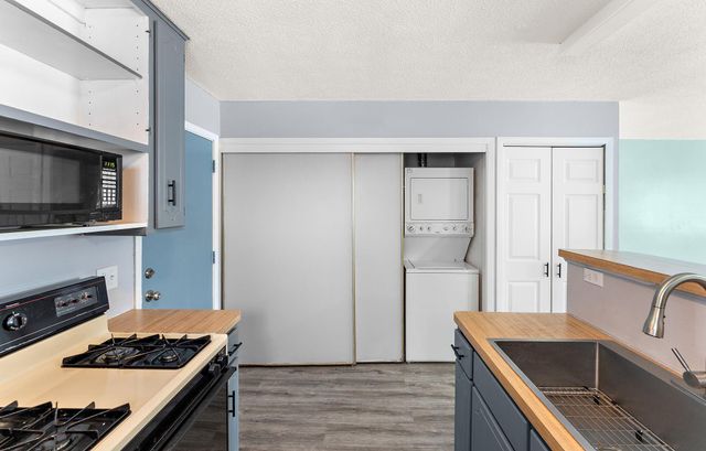 11332 Ibis Street NW, Coon Rapids, MN 55433