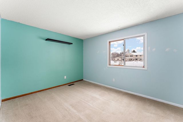 11332 Ibis Street NW, Coon Rapids, MN 55433