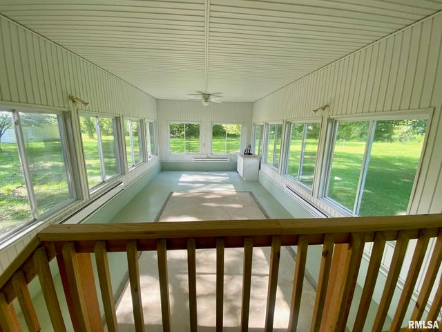 807 W MARKET Street, Christopher, IL 62822