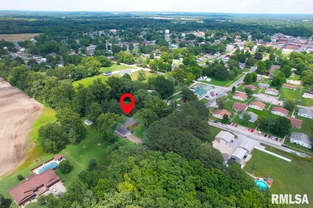 807 W MARKET Street, Christopher, IL 62822