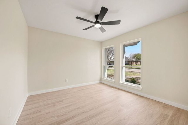 1934 Vista Oaks Drive, Carrollton, TX 75007