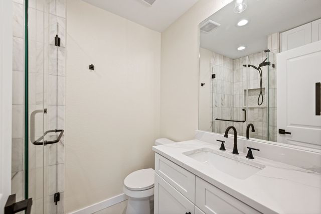 1934 Vista Oaks Drive, Carrollton, TX 75007