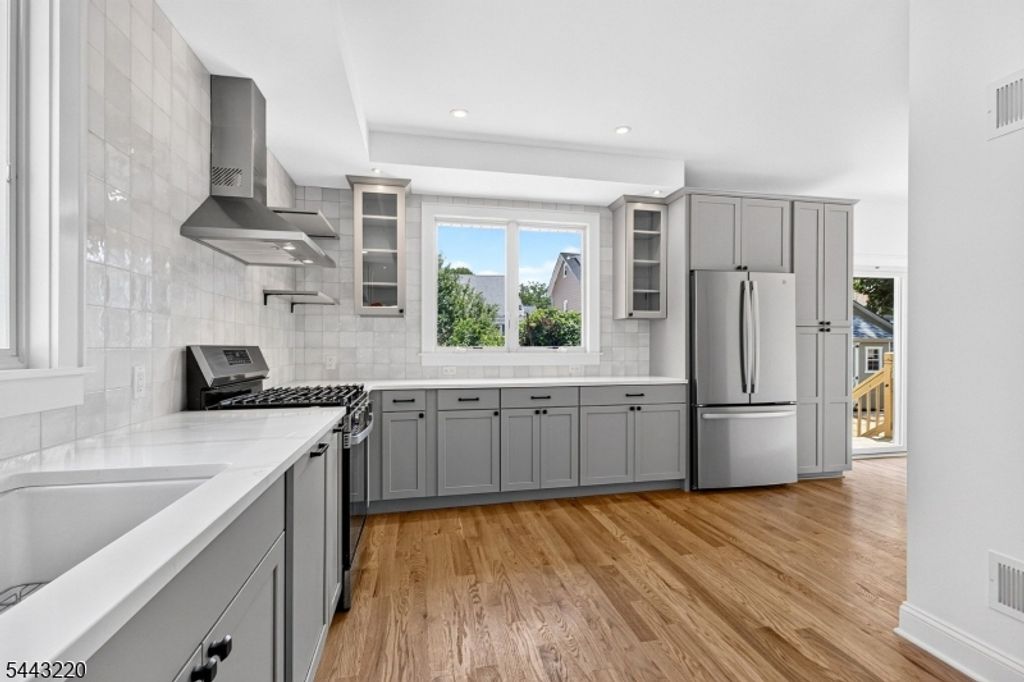 609 Harrison Ave, Roselle Boro, NJ 07203 — photo 4