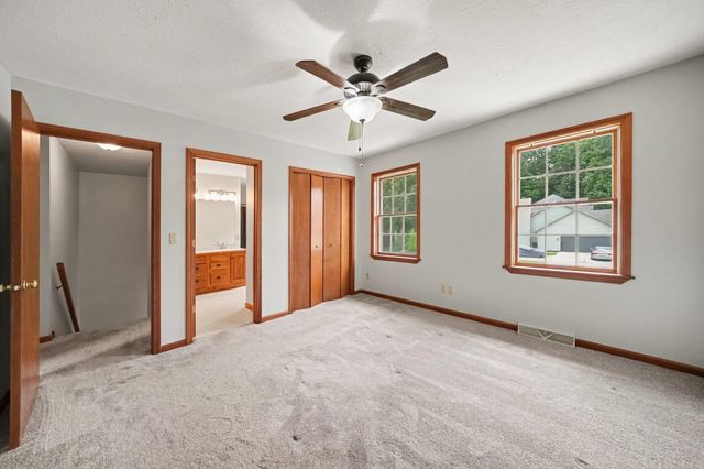 58674 Baugo Crossing, Elkhart, IN 46517