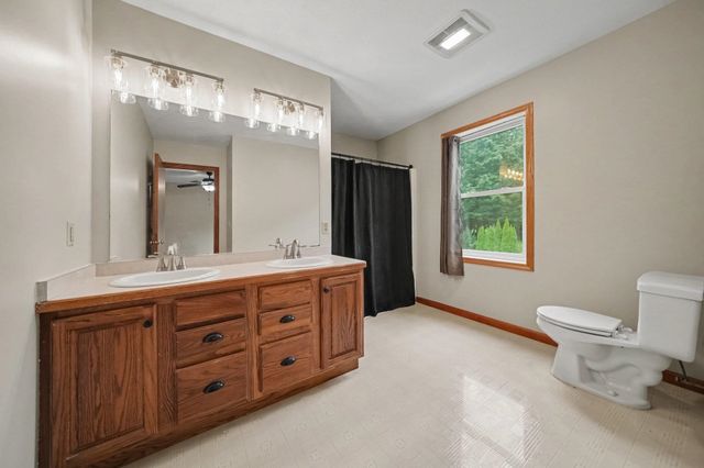 58674 Baugo Crossing, Elkhart, IN 46517
