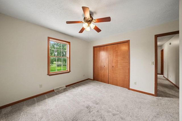 58674 Baugo Crossing, Elkhart, IN 46517