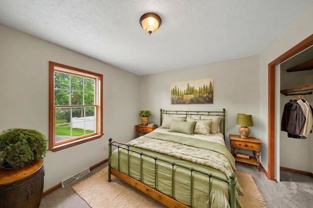 58674 Baugo Crossing, Elkhart, IN 46517
