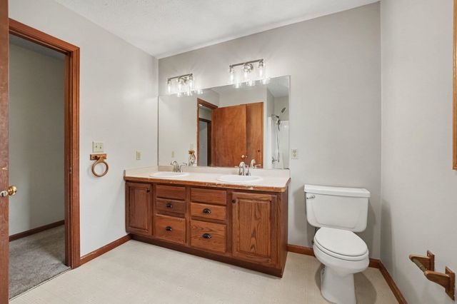 58674 Baugo Crossing, Elkhart, IN 46517