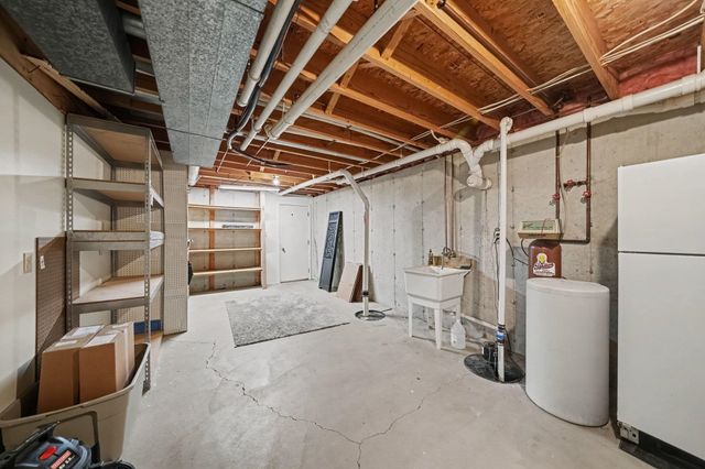 58674 Baugo Crossing, Elkhart, IN 46517
