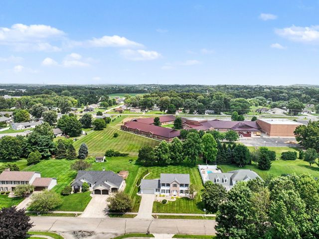 58674 Baugo Crossing, Elkhart, IN 46517