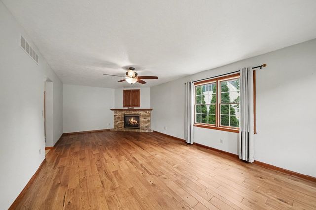 58674 Baugo Crossing, Elkhart, IN 46517