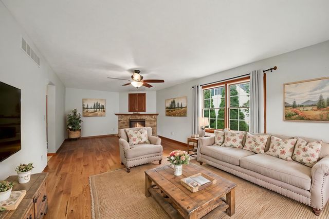 58674 Baugo Crossing, Elkhart, IN 46517