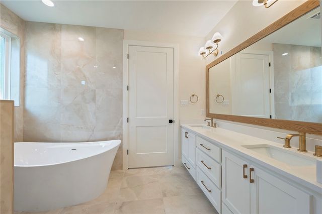 1725 Hidalgo Pass Court, College Station, TX 77845