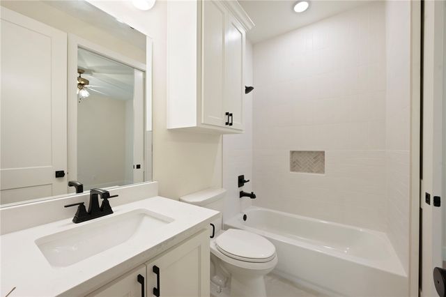 1725 Hidalgo Pass Court, College Station, TX 77845
