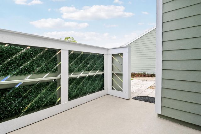 202 LAKEWOOD Drive 11B, Jupiter, FL 33458