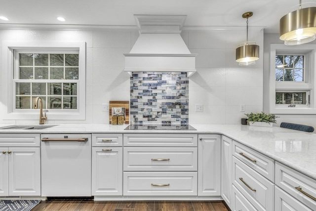 1428 Carrington Street, Janesville, WI 53545