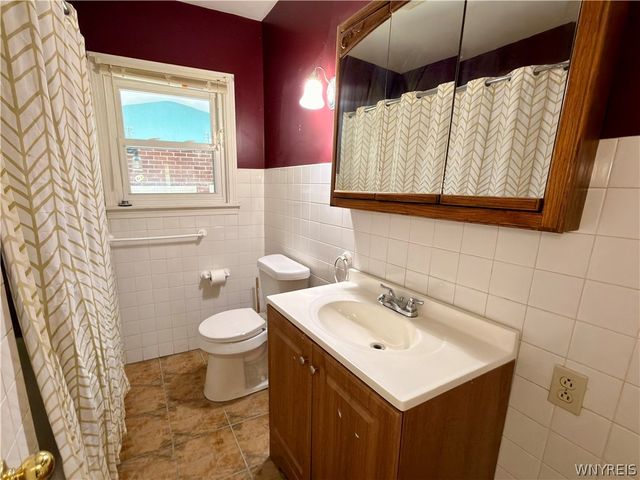 5945 Ward Road, Lewiston, NY 14132
