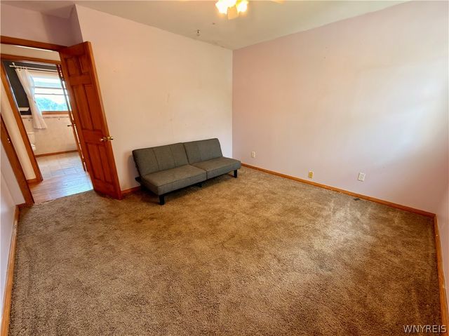 5945 Ward Road, Lewiston, NY 14132