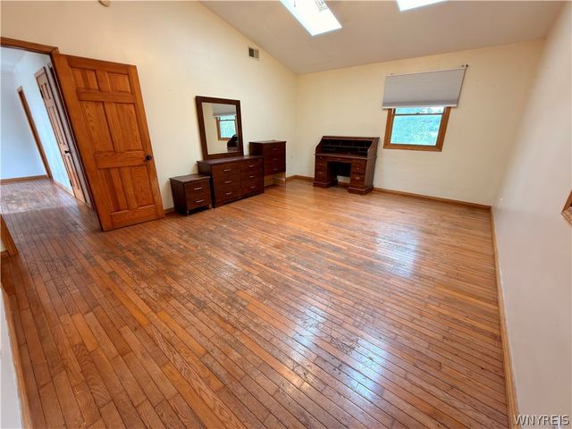 5945 Ward Road, Lewiston, NY 14132