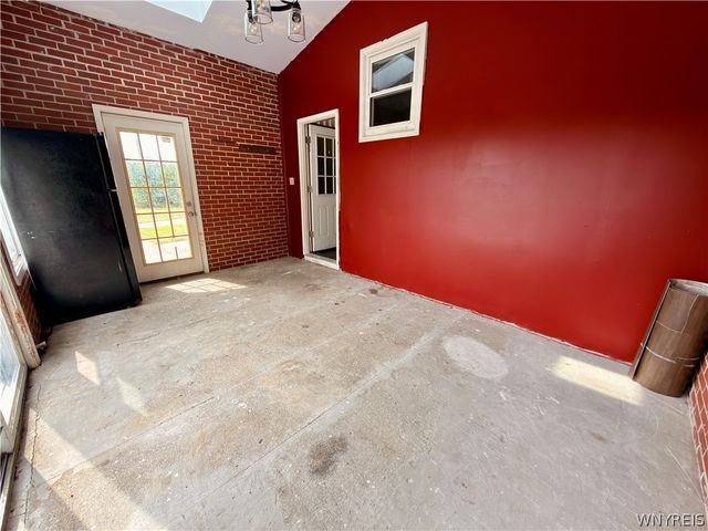 5945 Ward Road, Lewiston, NY 14132
