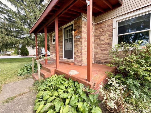 5945 Ward Road, Lewiston, NY 14132
