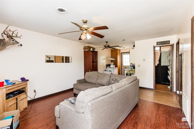 104 10th Street, Ogden, KS 66517