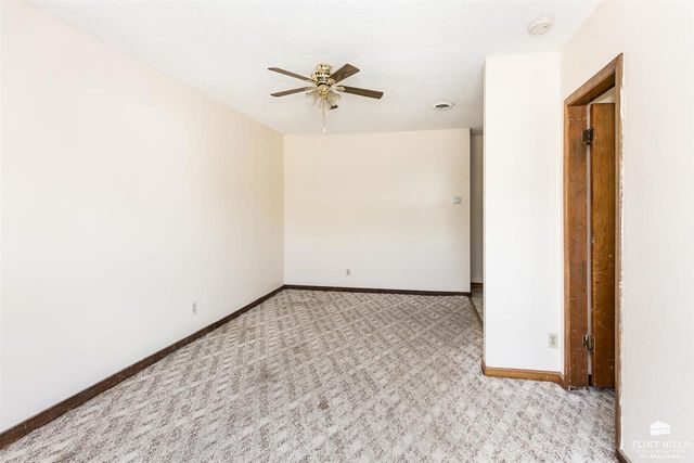 104 10th Street, Ogden, KS 66517