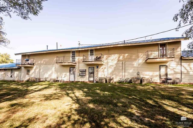 104 10th Street, Ogden, KS 66517