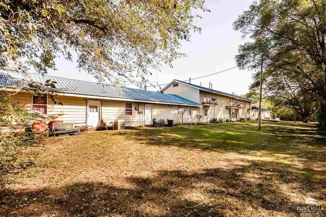 104 10th Street, Ogden, KS 66517