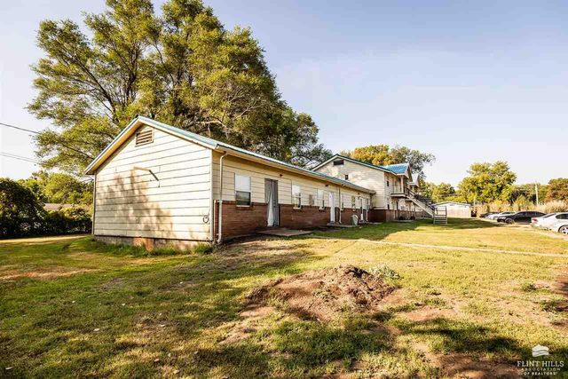 104 10th Street, Ogden, KS 66517