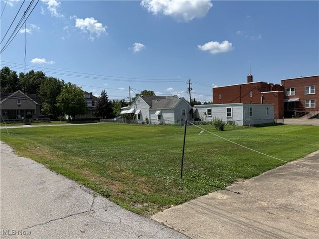 1819 7th Street, Parkersburg, WV 26101