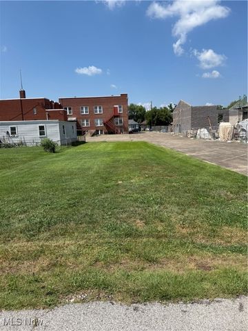 1819 7th Street, Parkersburg, WV 26101