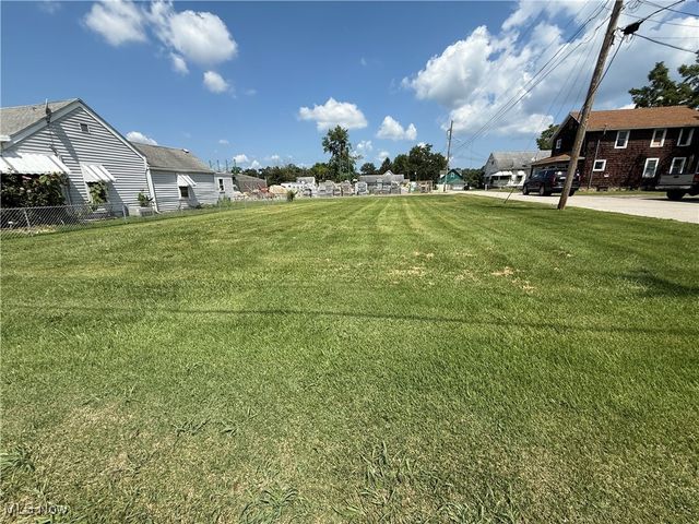 1819 7th Street, Parkersburg, WV 26101