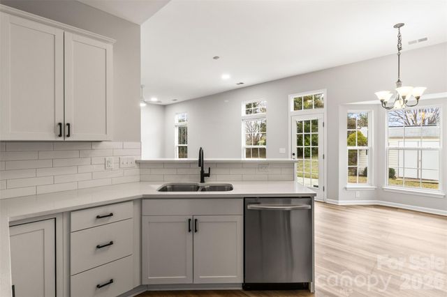 11619 Planters Estates Drive, Charlotte, NC 28278