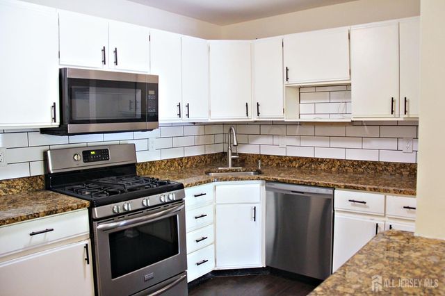 405 Chester Court 405, Helmetta, NJ 08828