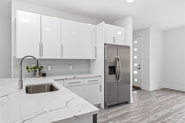 4446 Old Antioch Rd, Crestview, FL 32536