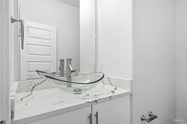 4446 Old Antioch Rd, Crestview, FL 32536