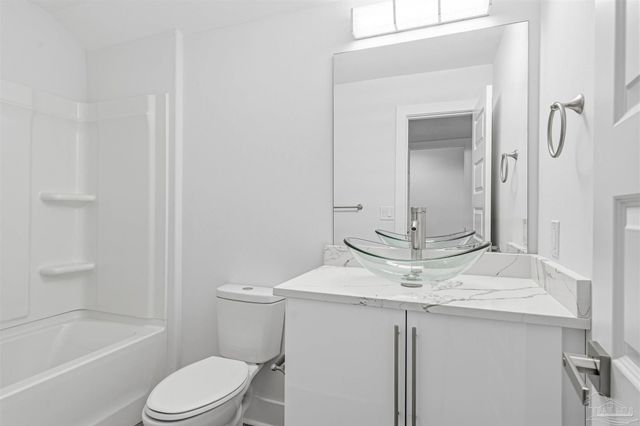 4446 Old Antioch Rd, Crestview, FL 32536