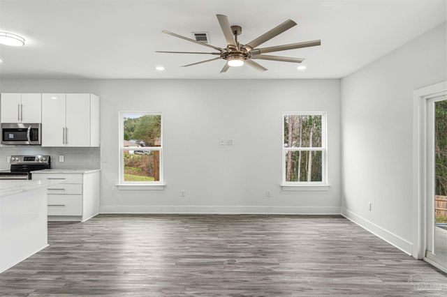 4446 Old Antioch Rd, Crestview, FL 32536