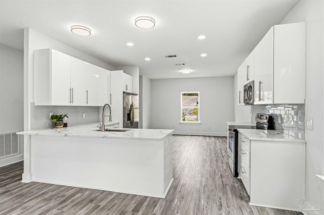 4446 Old Antioch Rd, Crestview, FL 32536